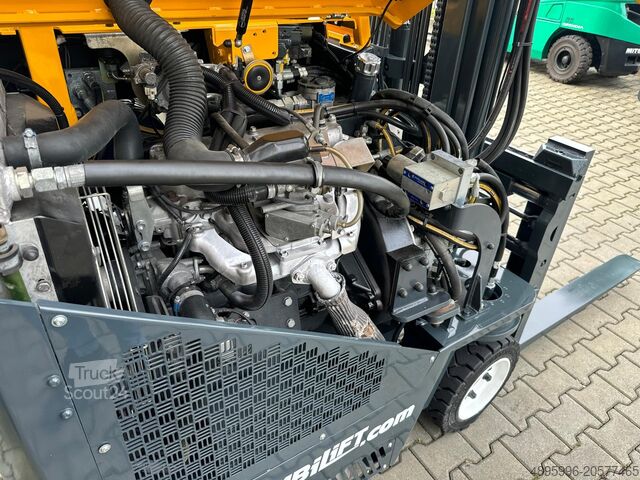 Vierwege-Gabelstapler Combilift CB3000// LPG // 2017 year /Toyota engine