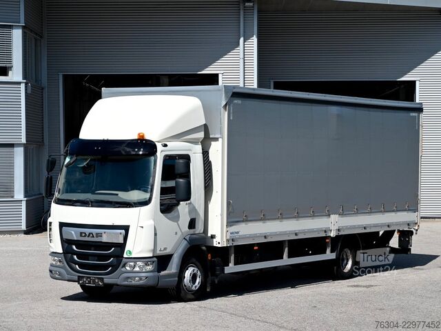 Valníkový nákladní automobil s plachtou DAF LF 230 FA 12t
