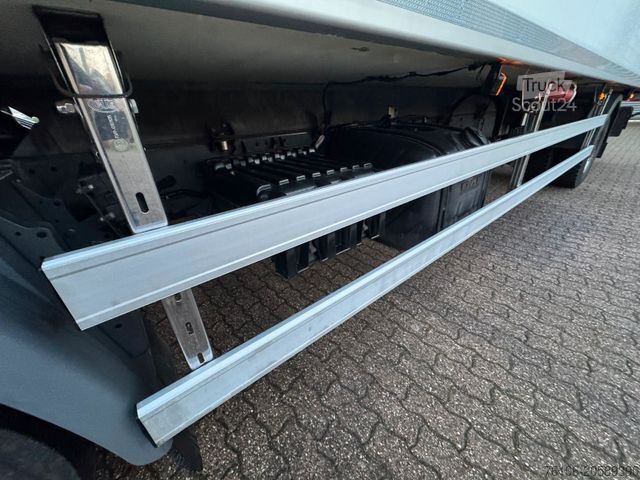 Camion frigorifique DAF LF 16.260 Tiefkühlkoffer mit Ladebordwand