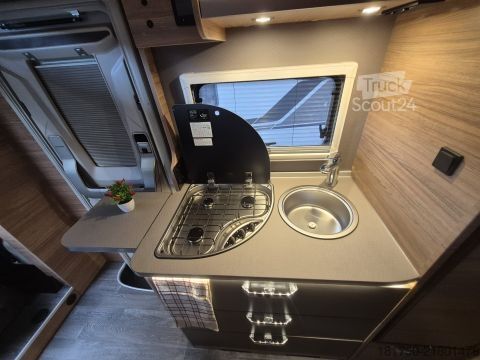 Halvintegrerad husbil Weinsberg CaraSuite 650 MEG EDITION [SPICY] Edition Spicy "Autark e"