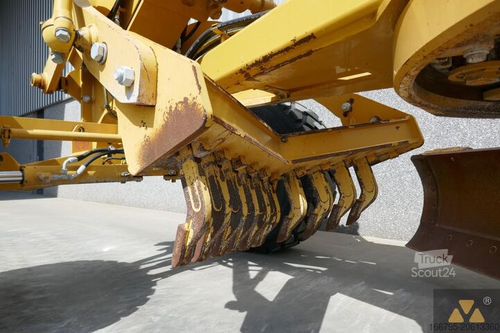 Livellatrice Caterpillar 12M3