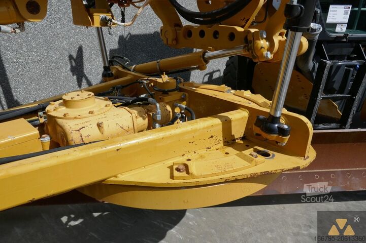 Grader Caterpillar 12M3