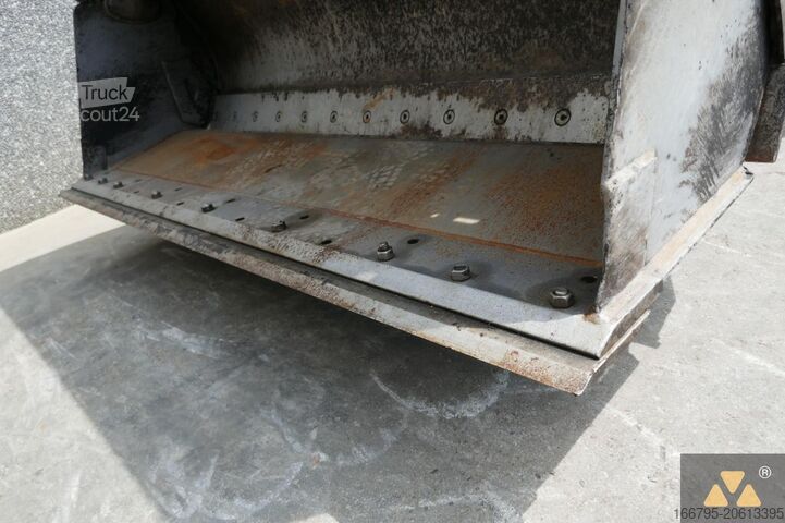 Radlader Caterpillar 906M