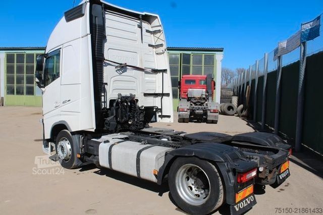Tūrinis vilkikas VOLVO FH 460 4x2 LL - GlobeXL - 2 x Tank - Nr.: 853