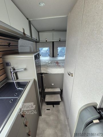Kastenwagen Wohnmobil / Campervan HYMER/ERIBA Grand Canyon S CrossOver 600 Dieselheizung / AHK