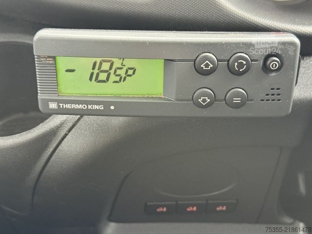 Fourgon isotherme frigorifique IVECO Daily 70C18 72C18 ACC NAVI ThermoKing V-500 MAX