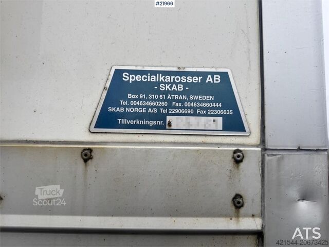 Matkalaukku HFR Cabinet with Lift Element.