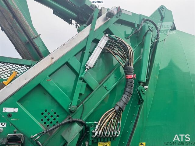 Jätteenkeräysauto Scania P340 6x2 Refuse truck w/ Crane.