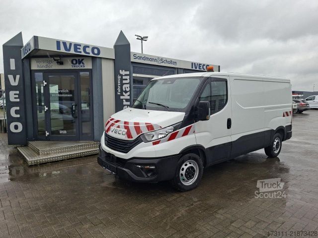 Slēgtais furgons IVECO Daily 35S14V / H1 Dach / RL / AHK / RFK