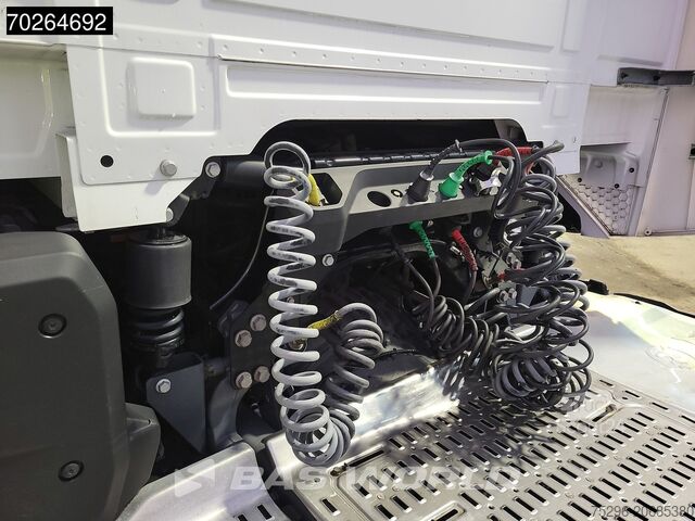 Volumen-SZM DAF XF 480 4X2 Mega 2xTanks ACC LED Euro 6