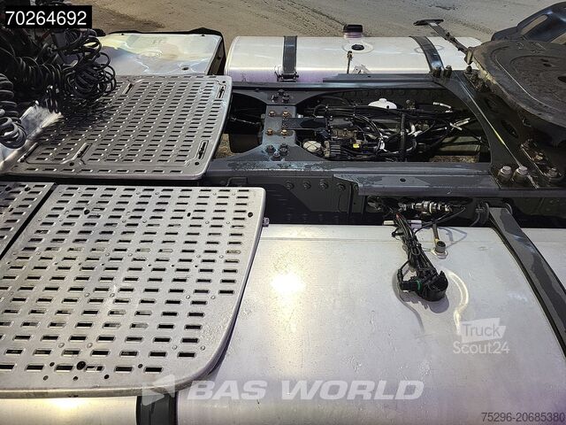 Volumen-SZM DAF XF 480 4X2 Mega 2xTanks ACC LED Euro 6