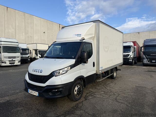 Gesloten bestelwagen Iveco daily 35-160