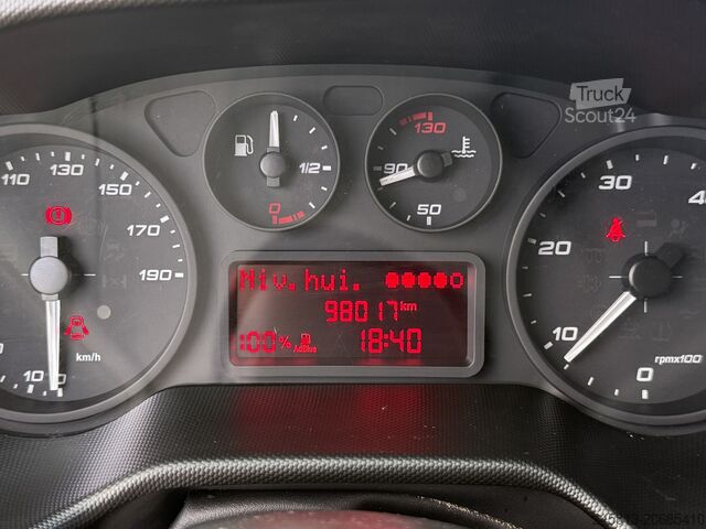 Gesloten bestelwagen Iveco daily 35-160