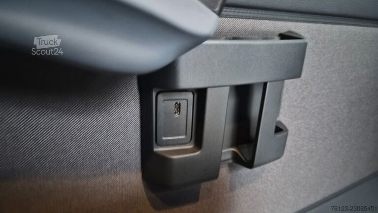 Minibus MERCEDES-BENZ Sprinter 315 VIP Mobility 23 Airline Stock