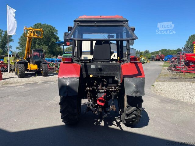 Tractor Belarus MTS 820