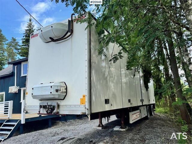 Limetec 2 axle City trailer w/ full side opening. Limetec 2 axle City trailer w/ full side opening.