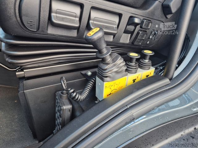 Kipper LKW IVECO AD200X46/P HR OFF Palfinger PK 12.501 Funk AHK