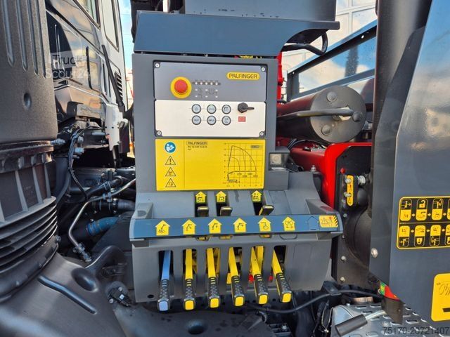 Dreiseitenkipper LKW IVECO AD200X46/P HR OFF Palfinger PK 12.501 Funk AHK