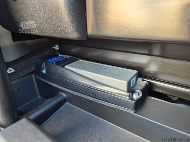 Dreiseitenkipper LKW IVECO AD200X46/P HR OFF Palfinger PK 12.501 Funk AHK