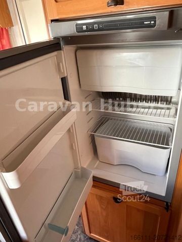 Camper integrado HYMER/ERIBA E 700 - Festbett - Solar - -