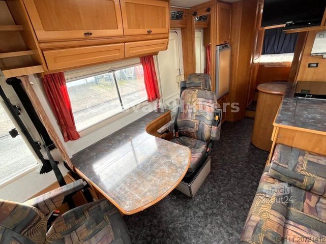 Camper integrado HYMER/ERIBA E 700 - Festbett - Solar - -