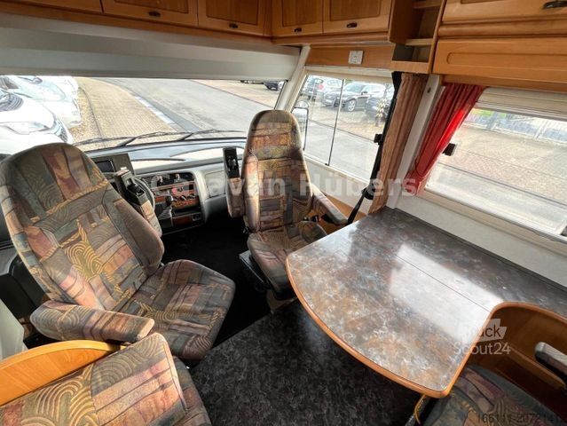 Camper integrado HYMER/ERIBA E 700 - Festbett - Solar - -