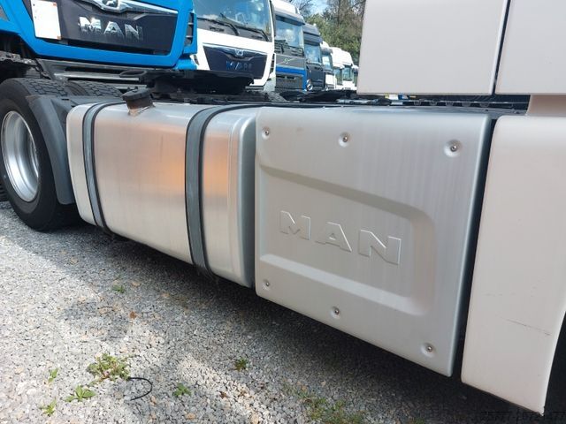 Standard SZM MAN TGX 18.500 XLX-Broken Engine-INTARDER-2 Tanks