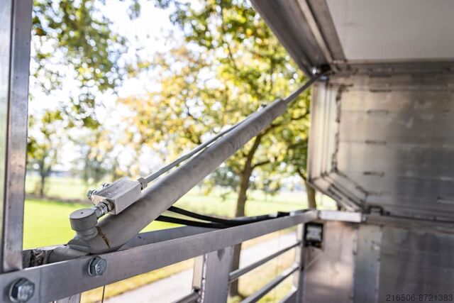 Veetransport Berdex BERDEX 3 deck conventionele veetransport oplegger