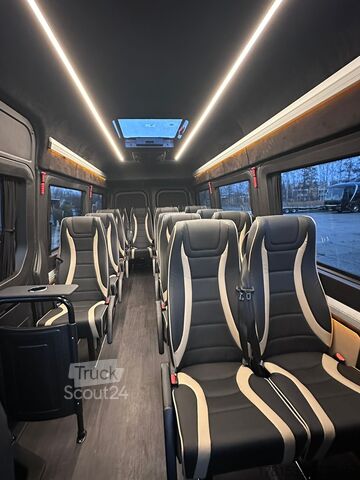 Kleinbus Mercedes-Benz eSprinter 420 RWD PRO Minibus 16 seats