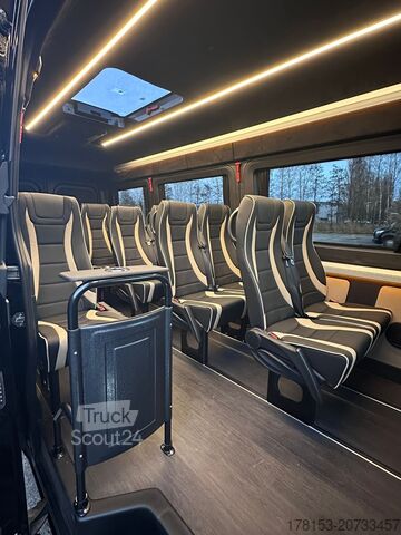 Kleinbus Mercedes-Benz eSprinter 420 RWD PRO Minibus 16 seats