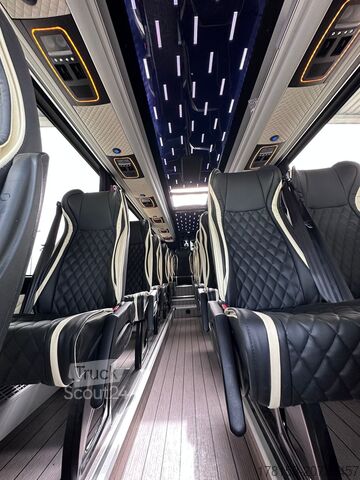 Kleinbus Mercedes-Benz eSprinter 420 RWD PRO Minibus 16 seats