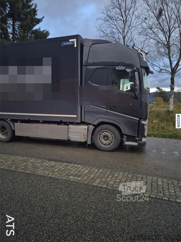 Soğutmalı/dondurulmuş taşıma Volvo FH540 6x2 box truck w/ recently replaced clutch
