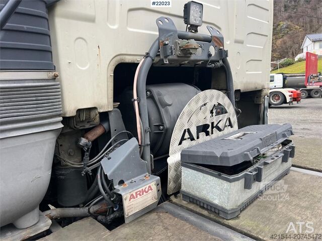 Standard tractor Volvo fh16 6x4 w/ hydraulics