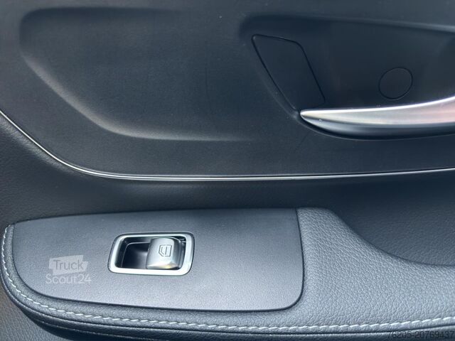 Minibus Mercedes-Benz V 300 d AVANTGARDE XL 360 AUT Facelift Kam. LED