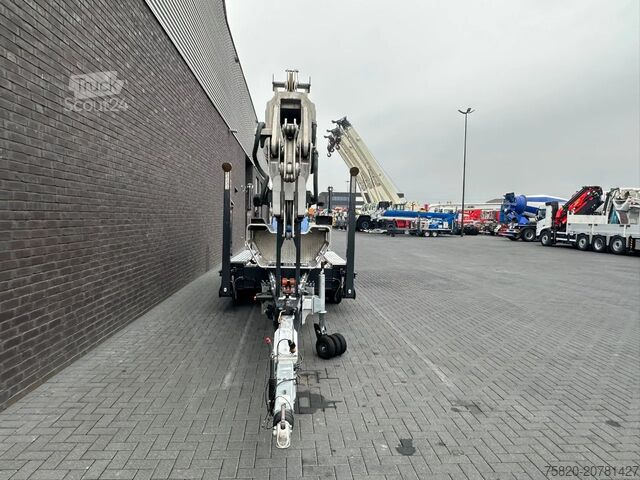 All-Terrain-Kran Böcker AHK 36/2400 MONTAGE KRAAN/KRAN/GRUA /CRANE