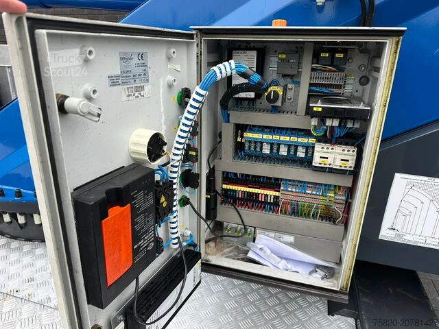 All-Terrain-Kran Böcker AHK 36/2400 MONTAGE KRAAN/KRAN/GRUA /CRANE