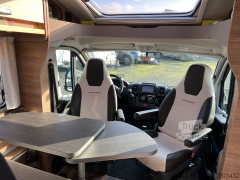 Напівінтегрований кемпер Weinsberg CaraCompact 600 MEG EDITION [PEPPER] Luftfed. HA / Solar / Rollerb.