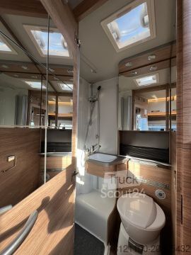 Напівінтегрований кемпер Weinsberg CaraCompact 600 MEG EDITION [PEPPER] Luftfed. HA / Solar / Rollerb.