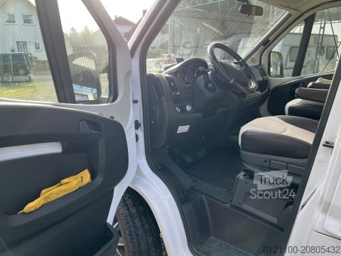 Halvintegrerad husbil Weinsberg CaraCompact 600 MEG EDITION [PEPPER] Luftfed. HA / Solar / Rollerb.