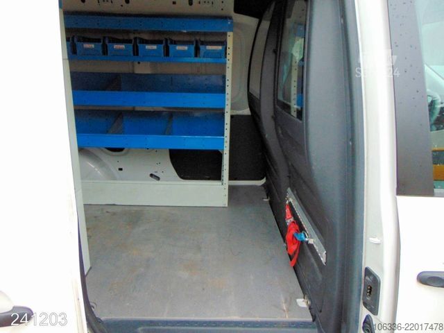 شاحنة بانل VW Caddy Maxi 2.0 TDI -KLIMA-Regaleinbau-HFT-