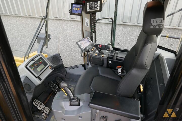 Wheel loader Caterpillar 980M