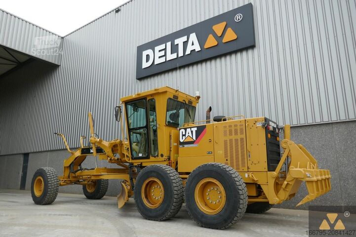 Grader Caterpillar 140K