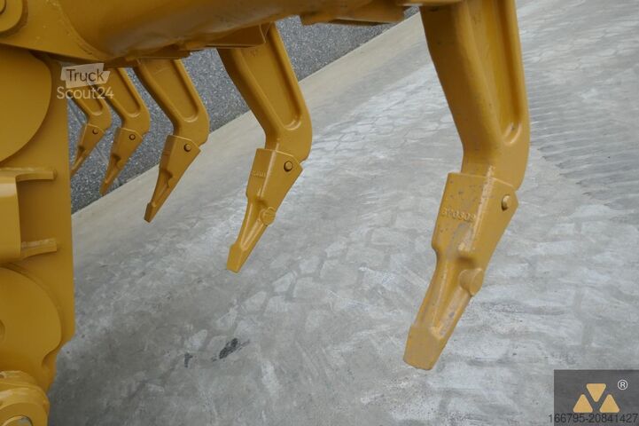 Grader Caterpillar 140K