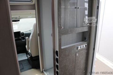 Ημιενσωματωμένο αυτοκινούμενο τροχόσπιτο Bürstner Lyseo TD 644 G