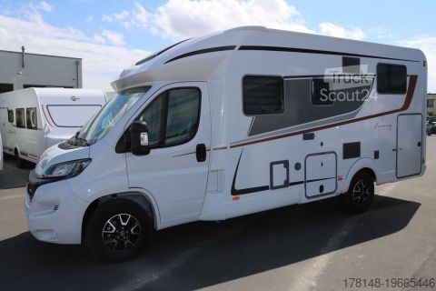 Ημιενσωματωμένο αυτοκινούμενο τροχόσπιτο Bürstner Lyseo TD 690 G