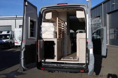 Автодім Bürstner Lineo C 550