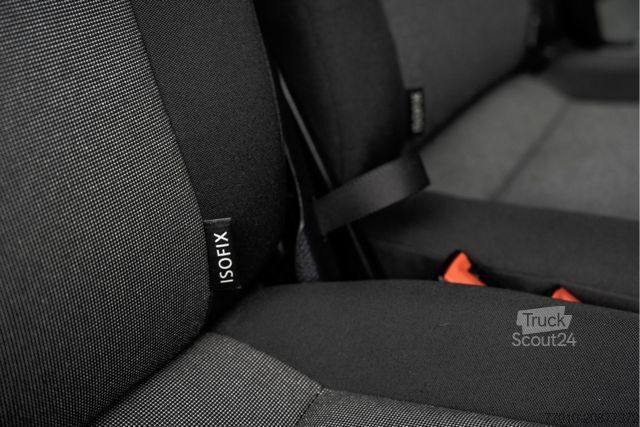 Minibus VOLKSWAGEN T6 Transporter T6 Kombi *2.0TDI L2H1 | 9 sitze |