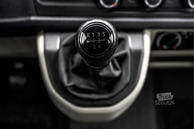 Minibus VOLKSWAGEN T6 Transporter T6 Kombi *2.0TDI L2H1 | 9 sitze |