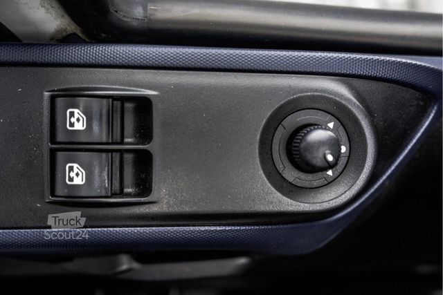 Pick-up furgon IVECO Daily 35S18D 375 | 3.0 180PK | Hiab 013 | 3.5T T