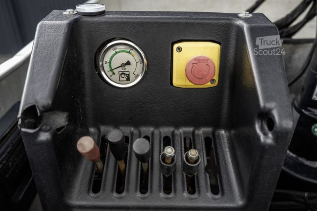 Furgoneta IVECO Daily 35S18D 375 | 3.0 180PK | Hiab 013 | 3.5T T